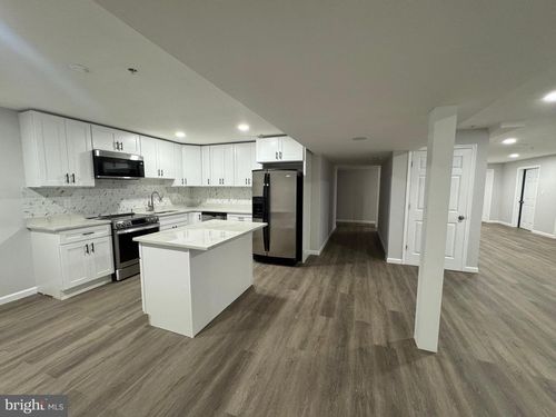 6900 Ironbridge Ln, Laurel, MD, 20707-9486 | Card Image