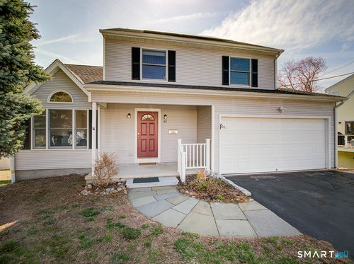 81 Old Stratfield Rd, Fairfield, CT, 06825-4457 | Card Image