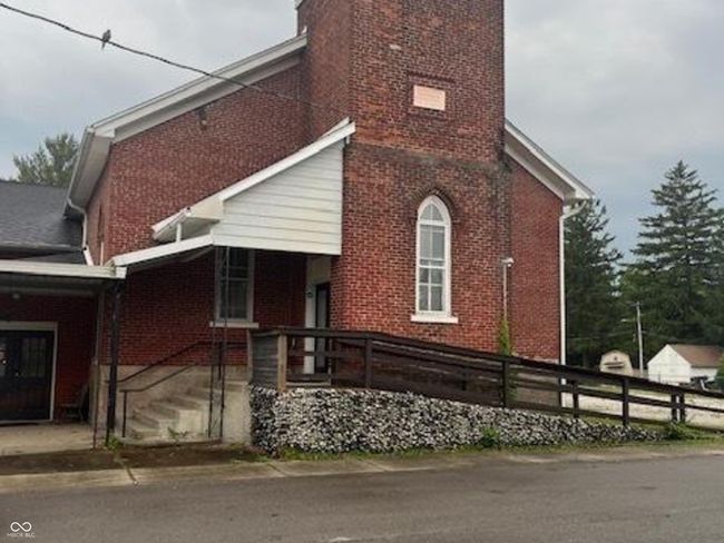 The old Jamestown Christian Church is now a wedding venue along with many antiques | Image 47