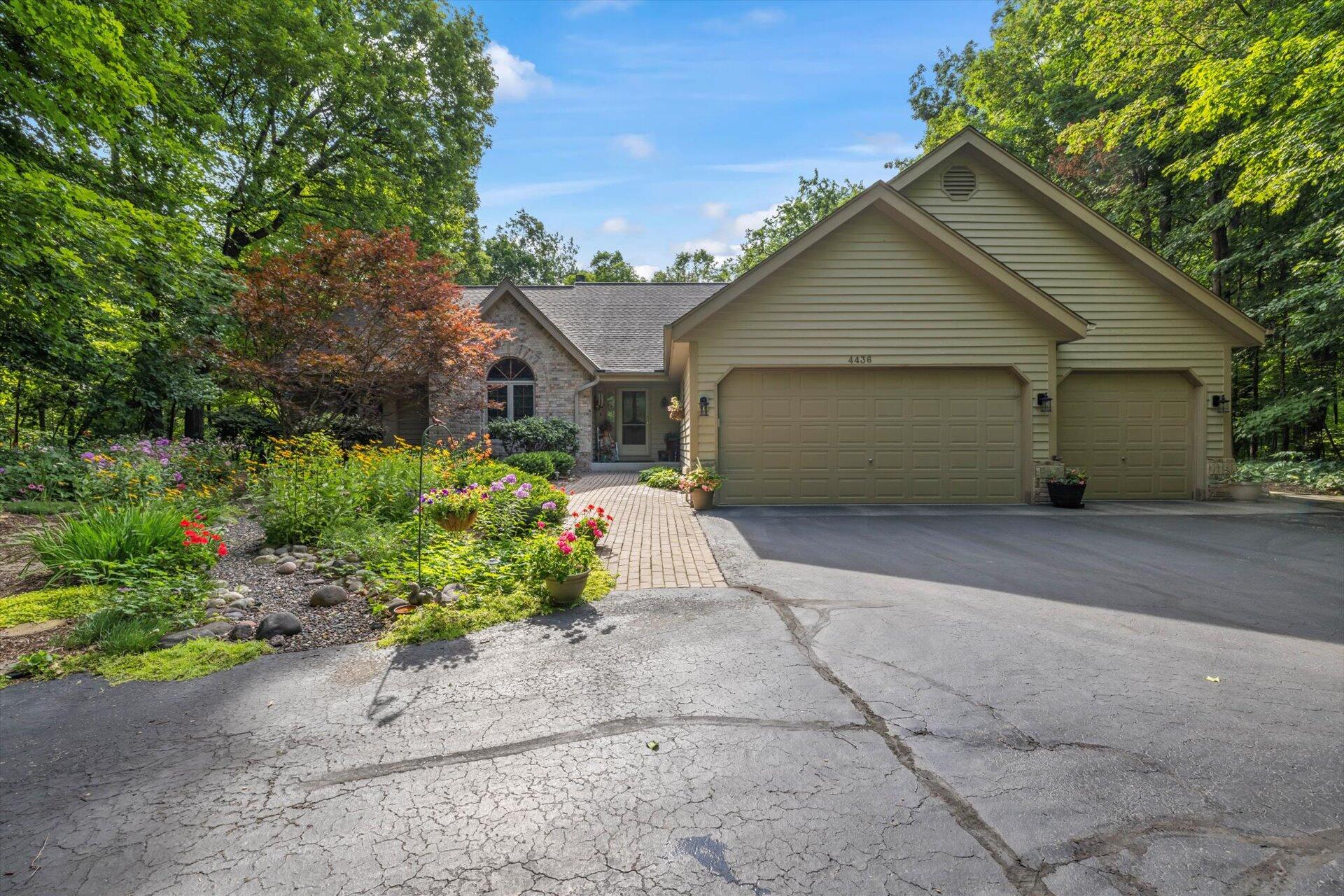 Trillium Ln, Slinger, WI 53086