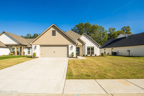 18 Kingston Creek Dr, Jackson, TN, 38305-2683 | Card Image