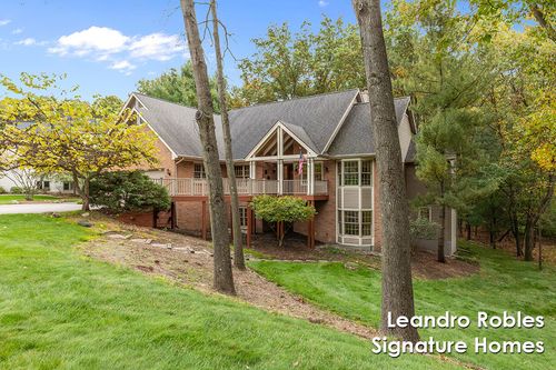 2875 Riverwoods Dr Ne, Rockford, MI, 49341-9294 | Card Image