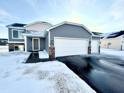 6673 Granby St, North Branch, MN, 55056-6005 | Card Image