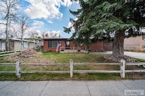 2204 Logan Dr, Idaho Falls, ID, 83401-4451 | Card Image