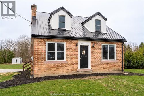 6225 Fansher Road, Dawn Euphemia, ON, N0P1R0 | Card Image