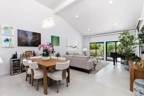 18-200 E Racquet Club Rd, Palm Springs, CA, 92262-2224 | Card Image