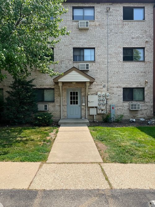 1b-509 E Spruce Dr, Palatine, IL, 60074-2326 | Card Image