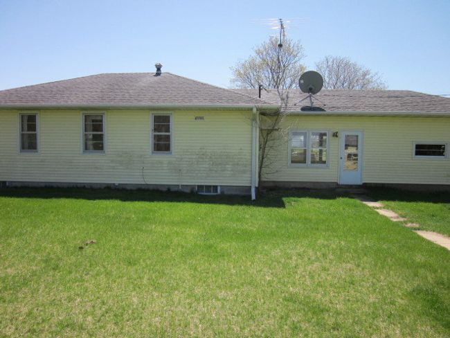 1134 W Main St, House other with 2 bedrooms, 1 bathrooms and 1 parking in THOMSON IL | Image 16