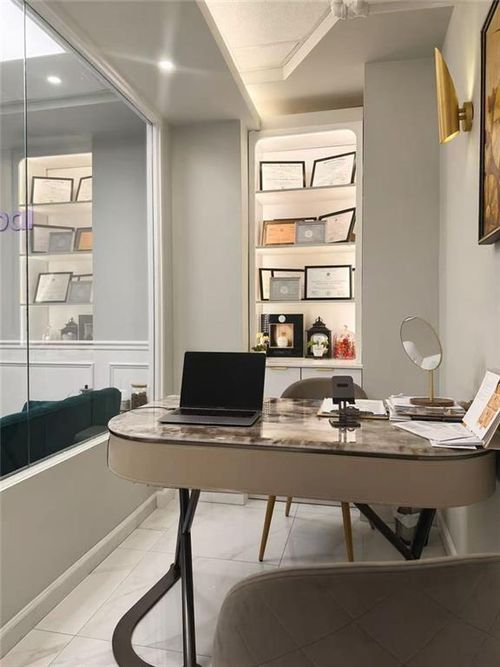 301-135-15 40th Road, Flushing, NY, 11354 | Card Image