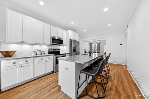 2e-5394 Pershing Avenue, St Louis, MO, 63112 | Card Image