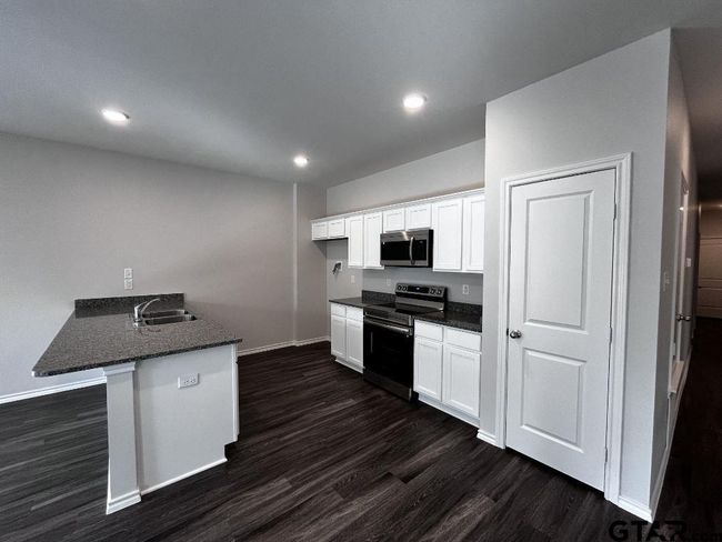 1102 Park Meadows Dr., House other with 4 bedrooms, 2 bathrooms and null parking in Whitehouse TX | Image 4