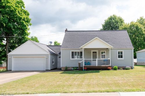 9071 Charles Ct, Twinsburg, OH, 44087-1841 | Card Image