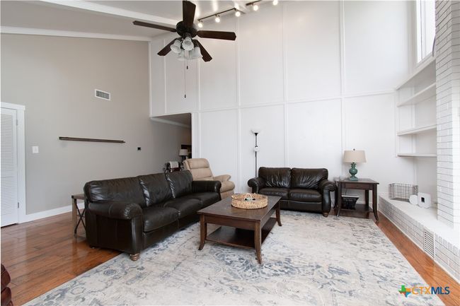 1806 Club Cir, House other with 3 bedrooms, 3 bathrooms and null parking in Salado TX | Image 5