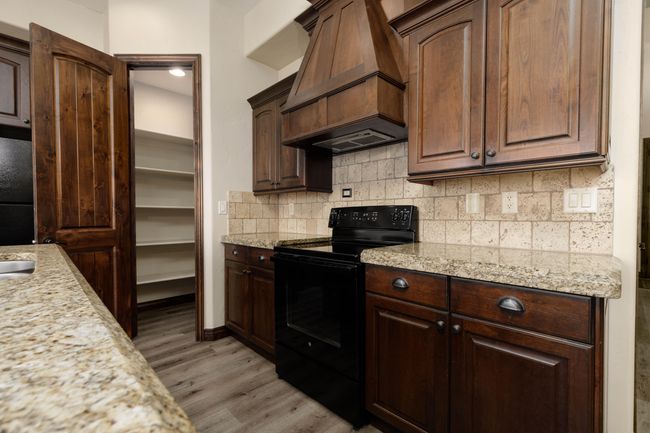 2020 N Pebble Beach Dr- Unbranded (9 of | Image 9