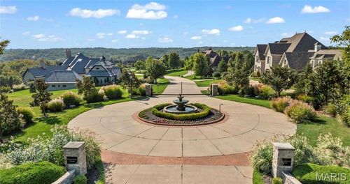 302 Wardenburg Farms Dr, Wildwood, MO, 63005-4982 | Card Image