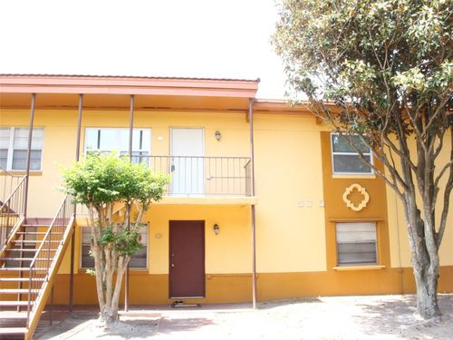 794-794 Ridenhour Cir, ORLANDO, FL, 32809-7158 | Card Image