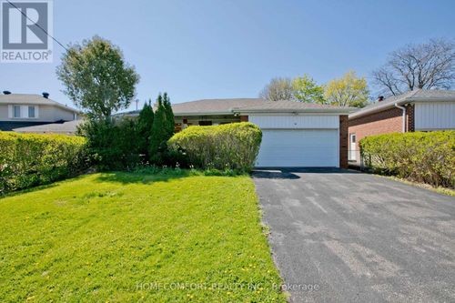 19 Oldborough Circle, Toronto (Don Valley Village), ON, M2J3A1 | Card Image