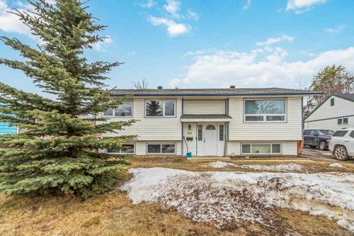 23 Clark Cres, Fort Mcmurray, AB, T9H1M8 | Card Image