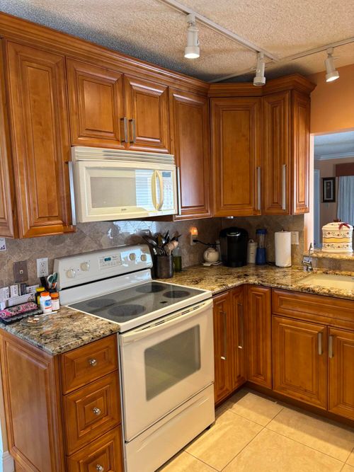 1020-60 Pelican Pointe Drive, Delray Beach, FL, 33483 | Card Image