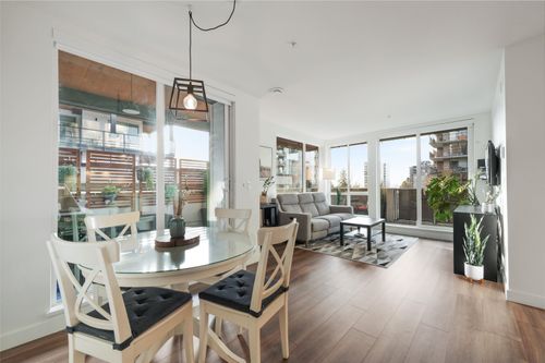 201-108 E 8th St, North Vancouver, BC, V7L0H1 | Card Image