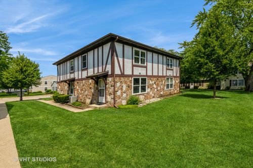 315 Meadow Ct, Vernon Hills, IL, 60061-1919 | Card Image