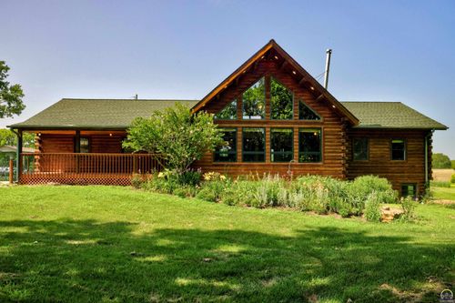 10808 Dickinson Rd, Ozawkie, KS, 66070-6043 | Card Image
