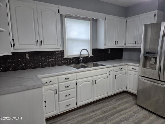 220 W North St, House other with 3 bedrooms, 2 bathrooms and null parking in Elida OH | Image 4