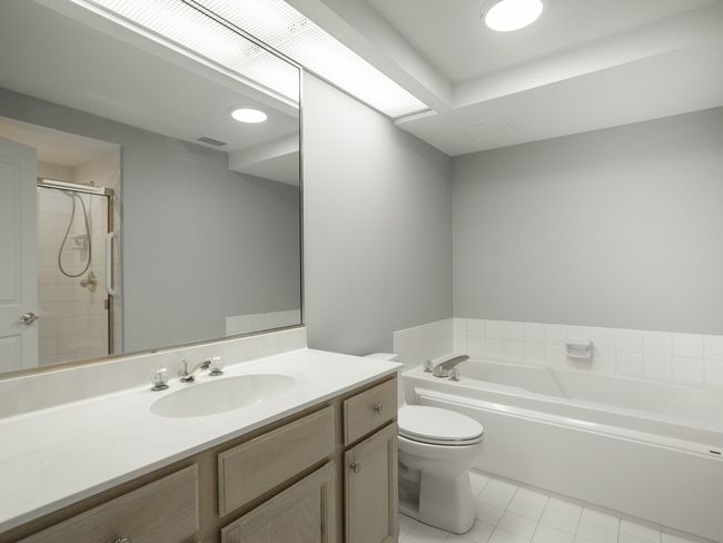 APT-409 - 3100 Lexington Ln, Home with 2 bedrooms, 2 bathrooms and 2 parking in Glenview IL | Image 42