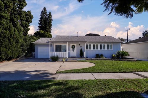 2248 Montair Ave, Long Beach, CA, 90815-1957 | Card Image