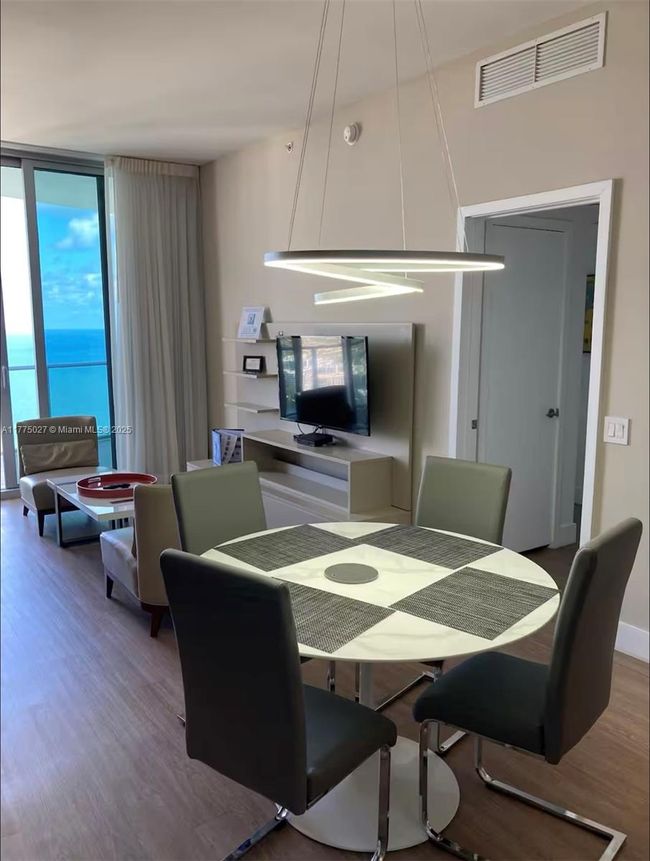 LPH6 - 4111 S Ocean Dr, Condo with 2 bedrooms, 2 bathrooms and null parking in Hollywood FL | Image 6