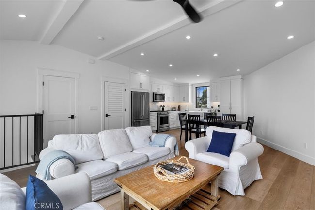 2406 Silverstrand Ave, Home with 3 bedrooms, 3 bathrooms and null parking in Hermosa Beach CA | Image 7
