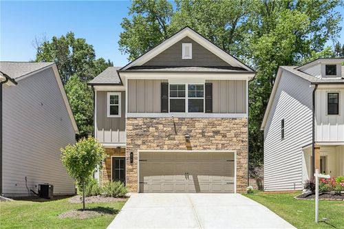 377 Station Overlook Dr, Auburn, GA, 30011-4517 | Card Image