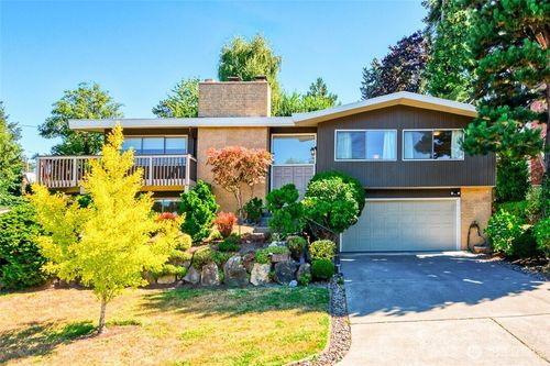 3736 79th Ave Se, Mercer Island, WA, 98040-3521 | Card Image