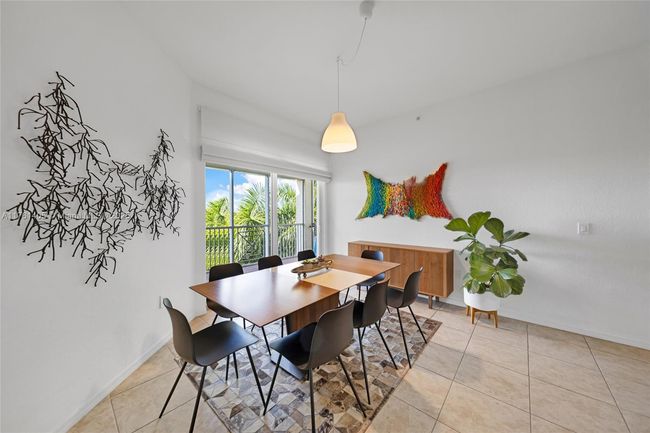 APT-501 - 3600 Oaks Clubhouse Dr, Condo with 3 bedrooms, 2 bathrooms and null parking in Pompano Beach FL | Image 12