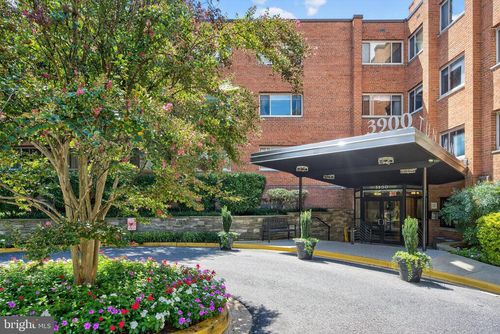 apt-618-3900 Tunlaw Rd Nw, WASHINGTON, DC, 20007-4824 | Card Image