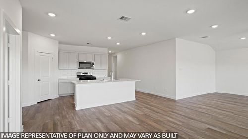 240 Ice Shore Trl, Dayton, TX, 77535-9015 | Card Image