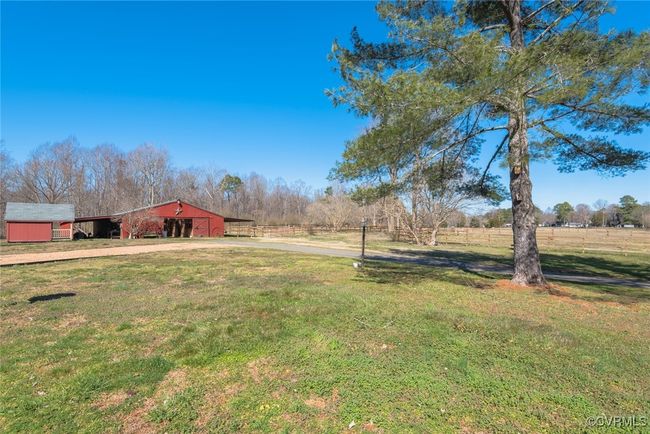 1316 General Puller Hwy, House other with 3 bedrooms, 2 bathrooms and null parking in Saluda VA | Image 45