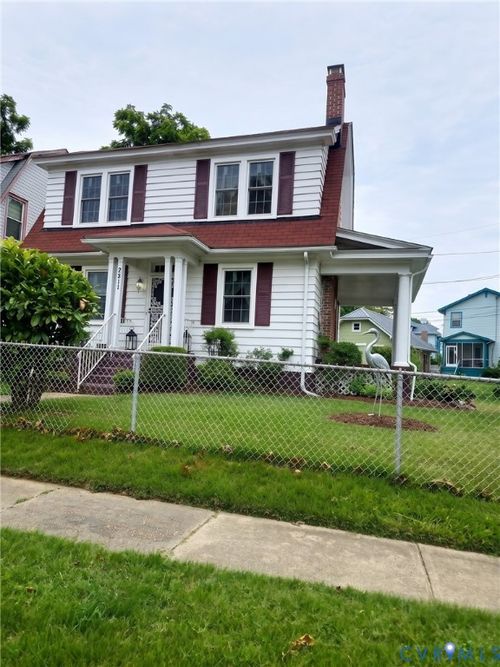 2811 Woodcliff Ave, Richmond, VA, 23222-3833 | Card Image