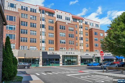 48 S Park St, Montclair, NJ, 07042-2777 | Card Image