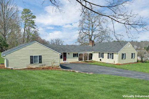 7 Pinecrest Dr, Bedford, NH, 03110-5534 | Card Image