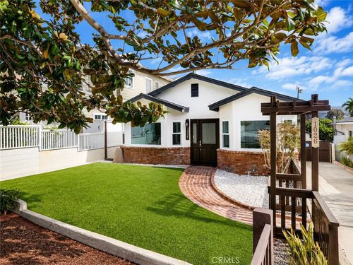 1026 Avenue A, Redondo Beach, CA, 90277-4702 | Card Image