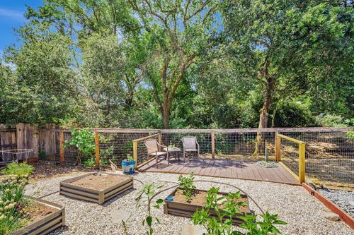 483 S Foothill Boulevard, Cloverdale, CA, 95425 | Card Image