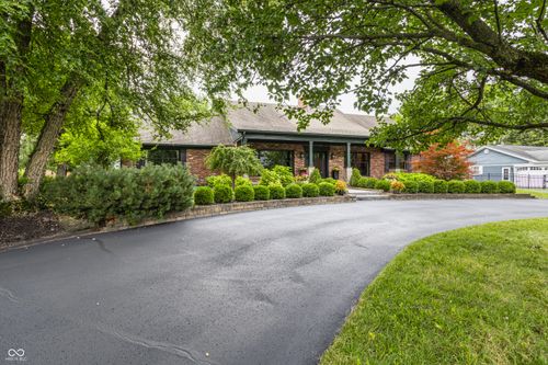 201 Pine Dr, Indianapolis, IN, 46260-1446 | Card Image