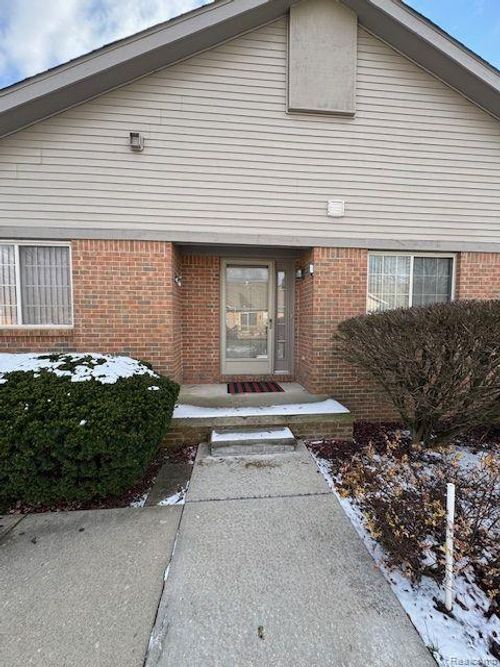 1922 Pebble Creek Dr, Canton, MI, 48188-2095 | Card Image