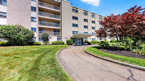 apt-303-300 Park Terrace Dr, Stoneham, MA, 02180-4418 | Card Image