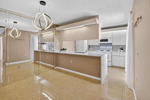 413 Buttonwood Ln, Boynton Beach, FL, 33436-7122 | Card Image