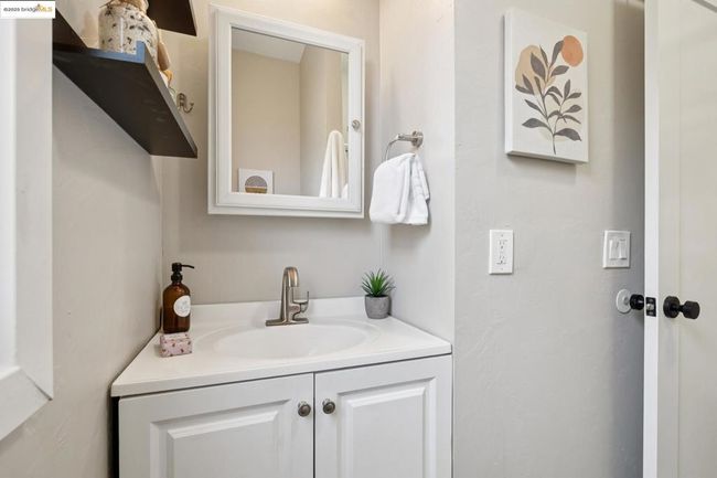 1092 Dwight Way, House other with 2 bedrooms, 2 bathrooms and 1 parking in Berkeley CA | Image 46