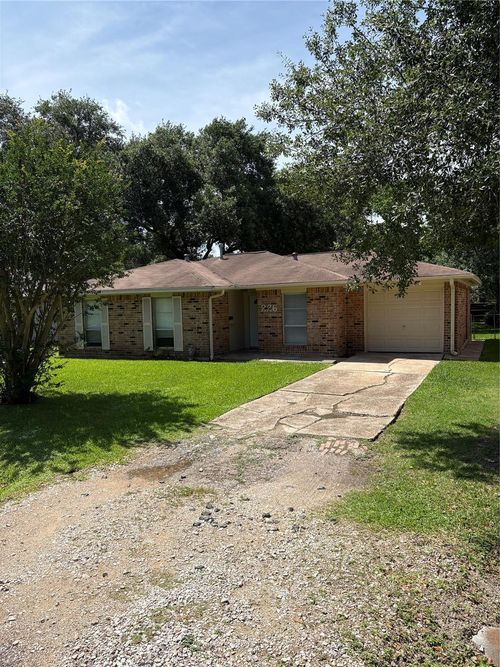 226 E Dumble St, Alvin, TX, 77511-3513 | Card Image