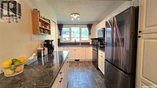 42 Mackenzie Mews, Regina, SK, S4N5M5 | Card Image