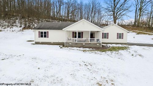 149 Glady Creek Dr, Fairmont, WV, 26554-7747 | Card Image